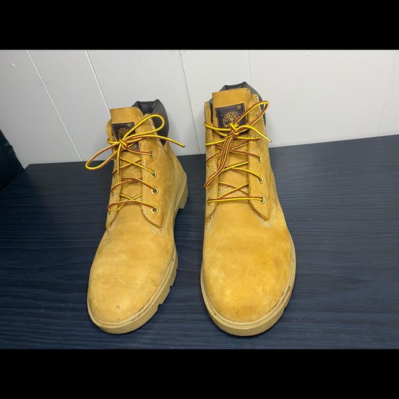 Timberland waterproof wheat colored boots - Picture 3 of 4